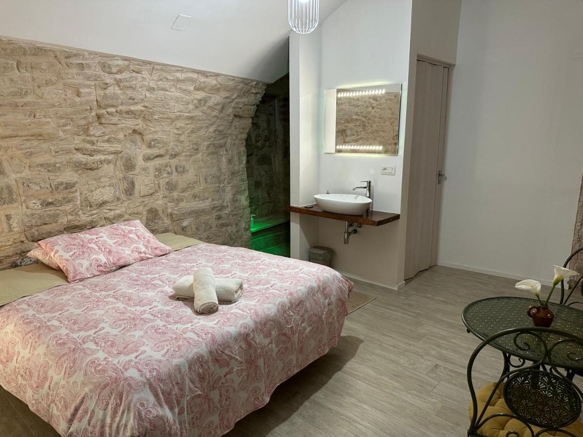 Giovinazzo Suite Pavone Griffi Exterior foto
